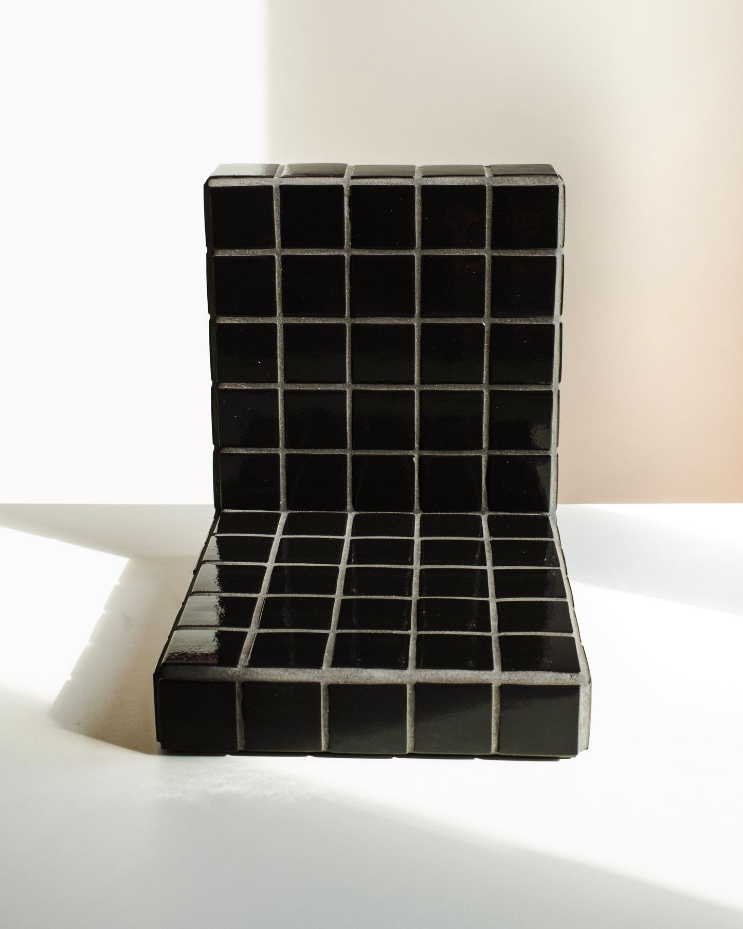 ELLA 20 - The glass tiled shelf - Black