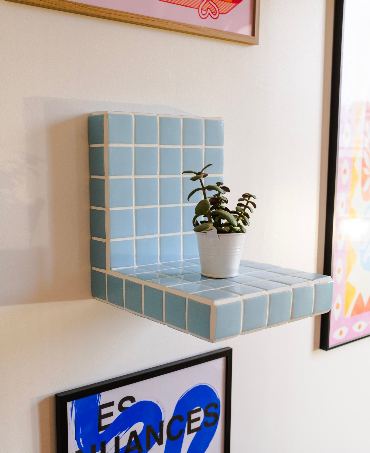 ELLA 20 - The glass tiled shelf - Sky blue