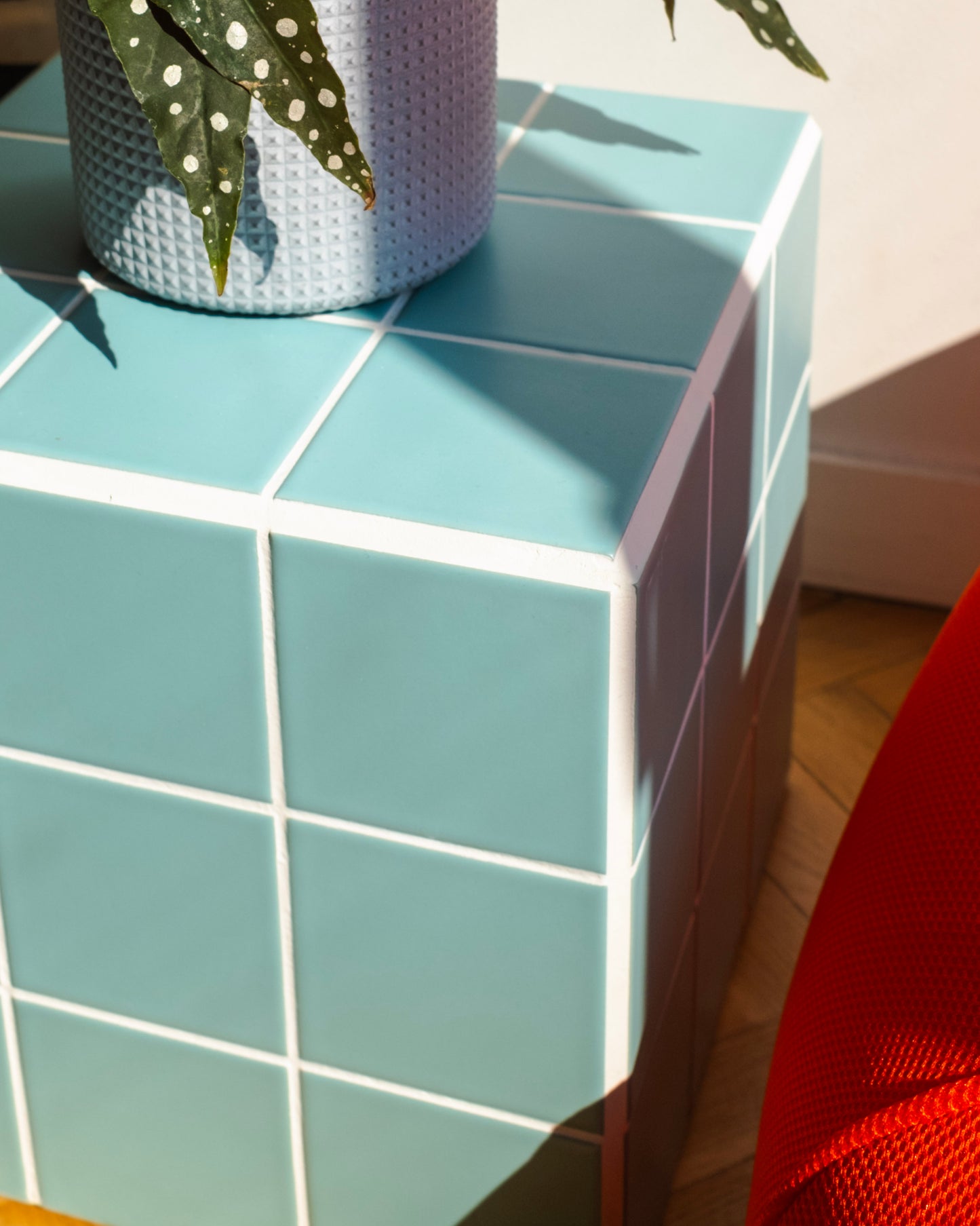 UBIK 30 - Matte sky blue ceramic cube