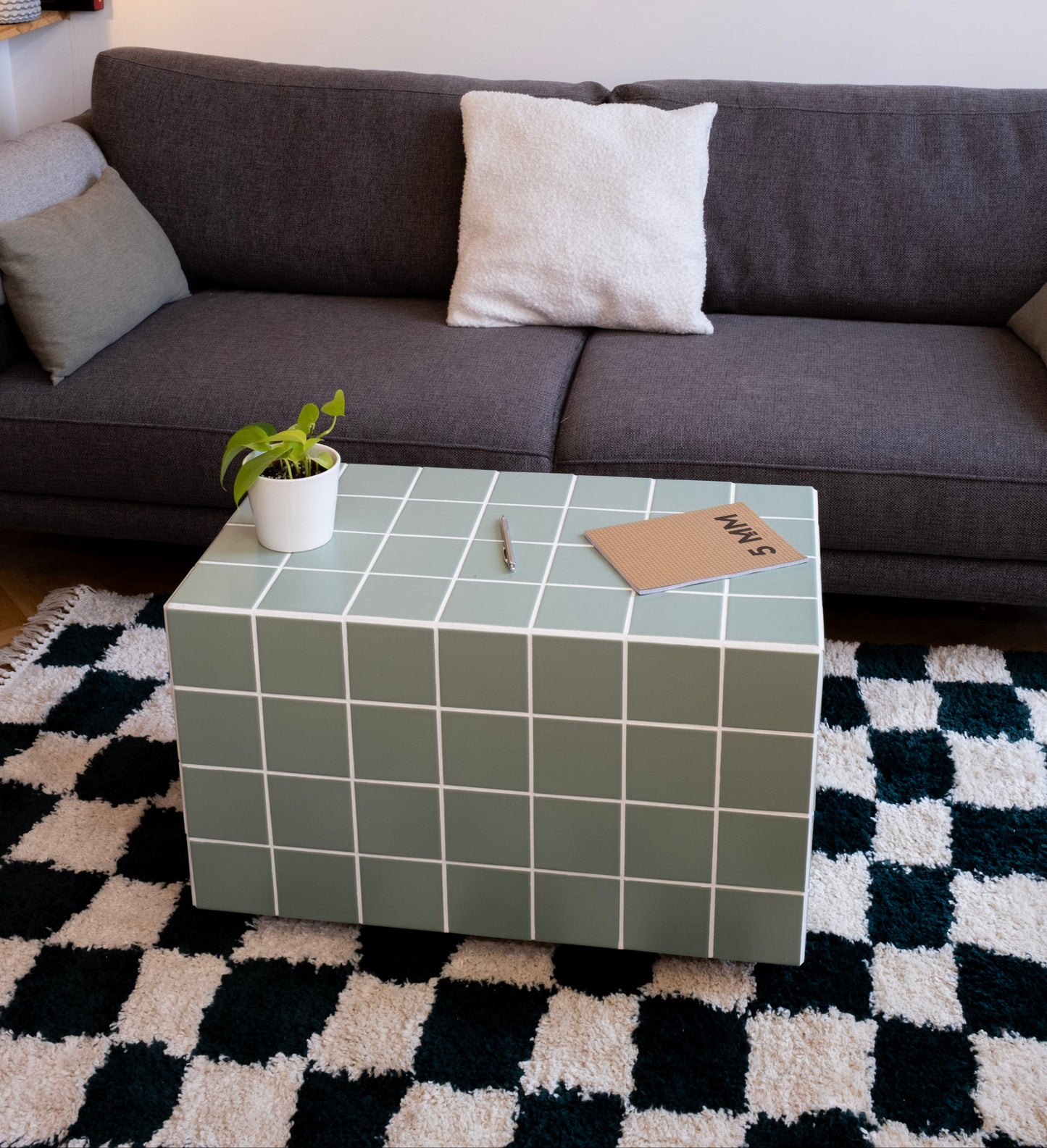 Table basse design en céramique vert d'eau mat – CAPSULE